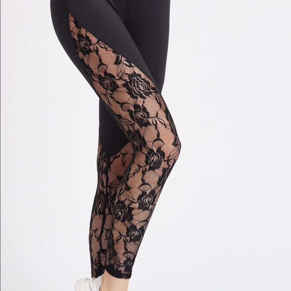 Lace Leggings - Picture 2 of 7